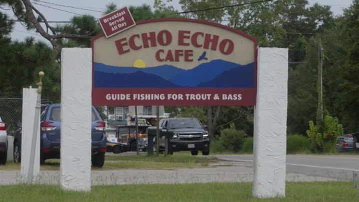 Echo Echo Cafe Echoes Netflix